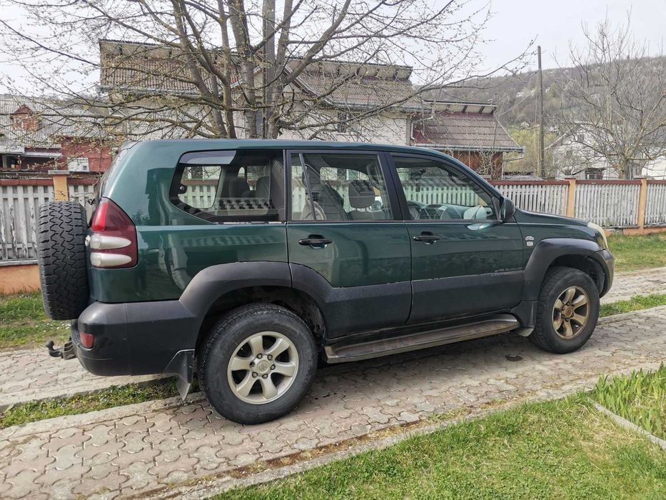 Toyota Land Cruiser 2004 3.0 D-4D + Încă o Toyota Land Cruiser 2004 3.0 D-4D pentru piese