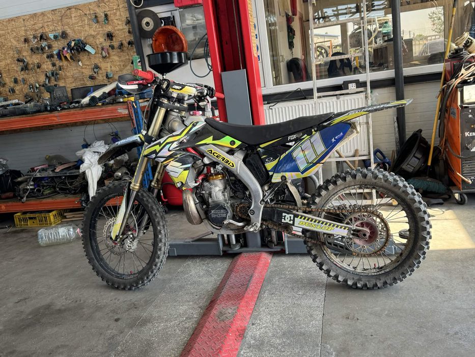 Motocicleta de motocross Suzuki RMZ 250