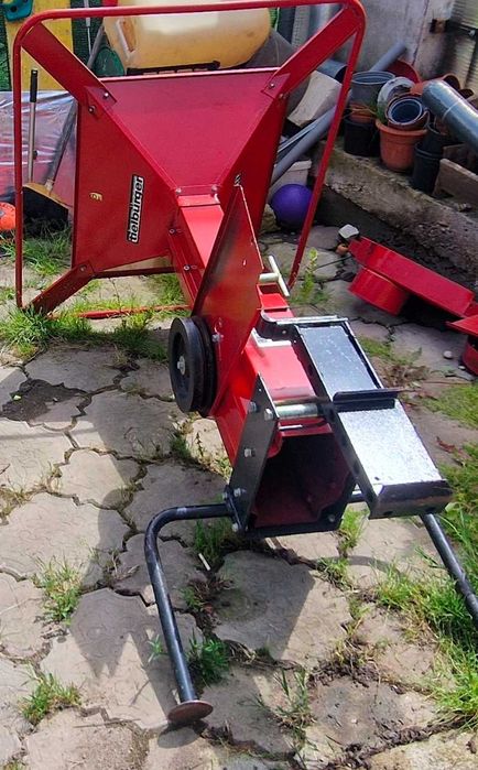 Vând Cositoare Kawasaki cu tocător de crengi