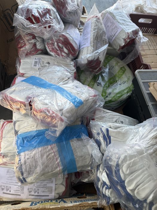 Продавам работни ръкавици