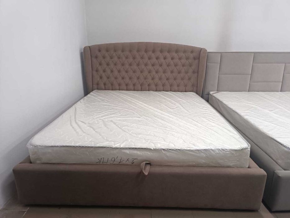 Кровать двуспальная