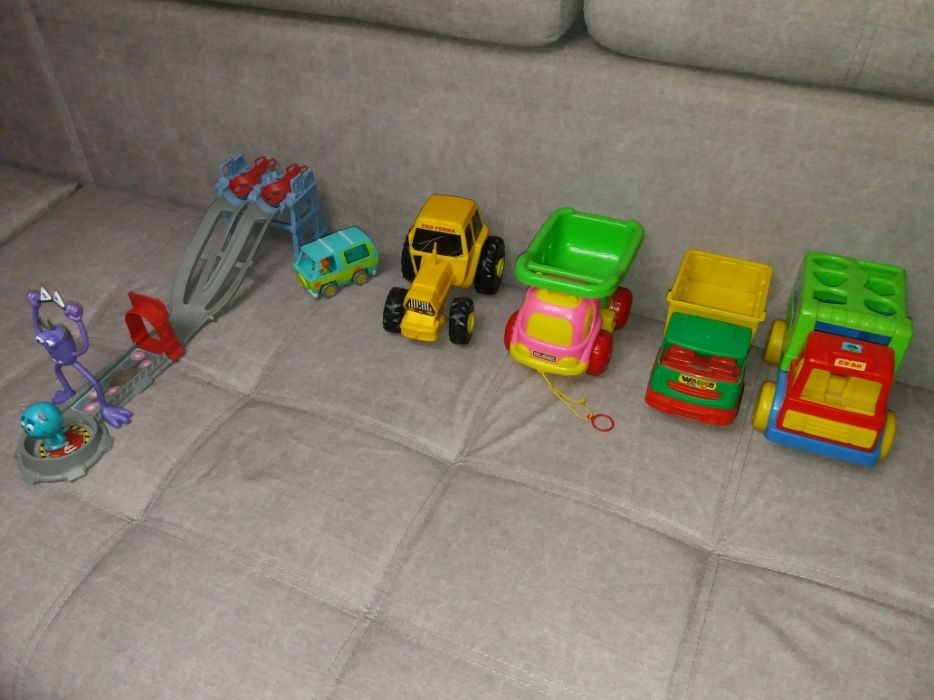 Робот, машинка игрушки по 2000тг