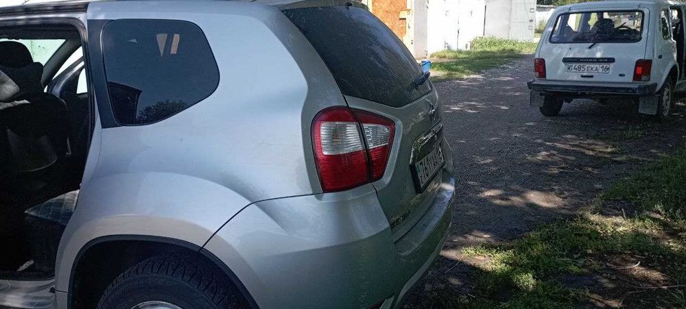 Автомобиль Nissan Terrano