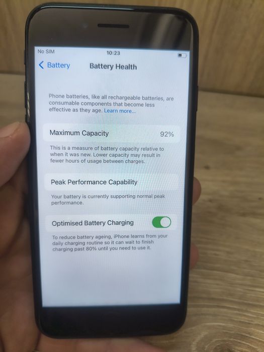 Vând iPhone 7, 128GB, Negru Mat, Neverlocked, Baterie 92%