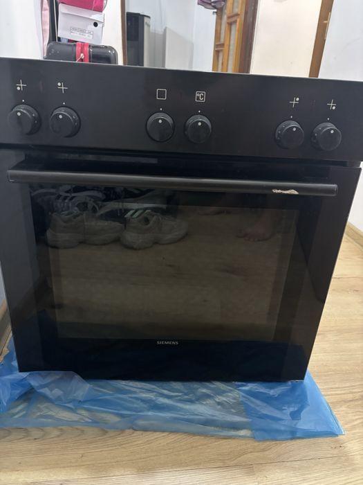 Фурна за вграждане с плот Siemens