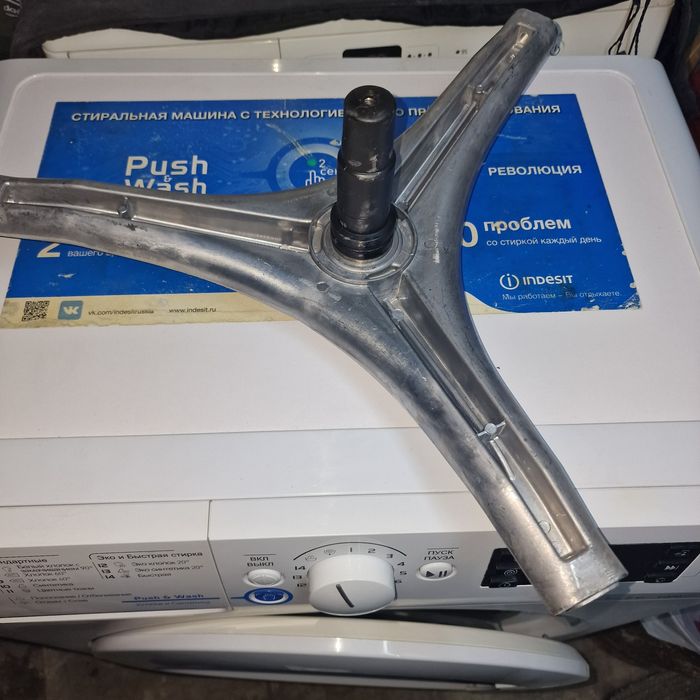 Продам крестовина на LG