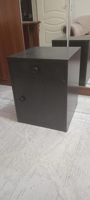 Тумбо под телевизор