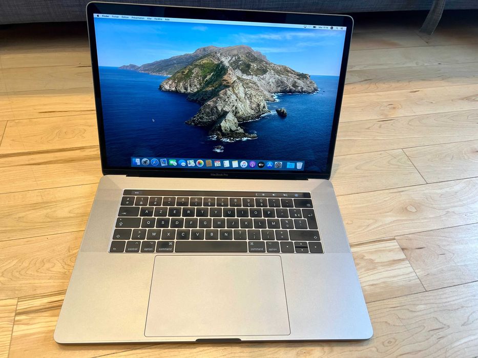 MacBook Pro 15” (2017) – Touch Bar – Много добро състояние – AZERTY