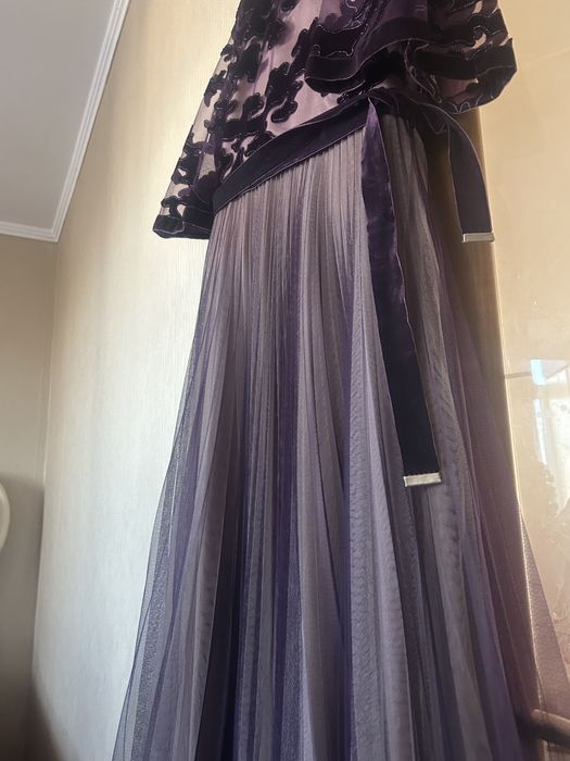 Продам платье размен 44-46