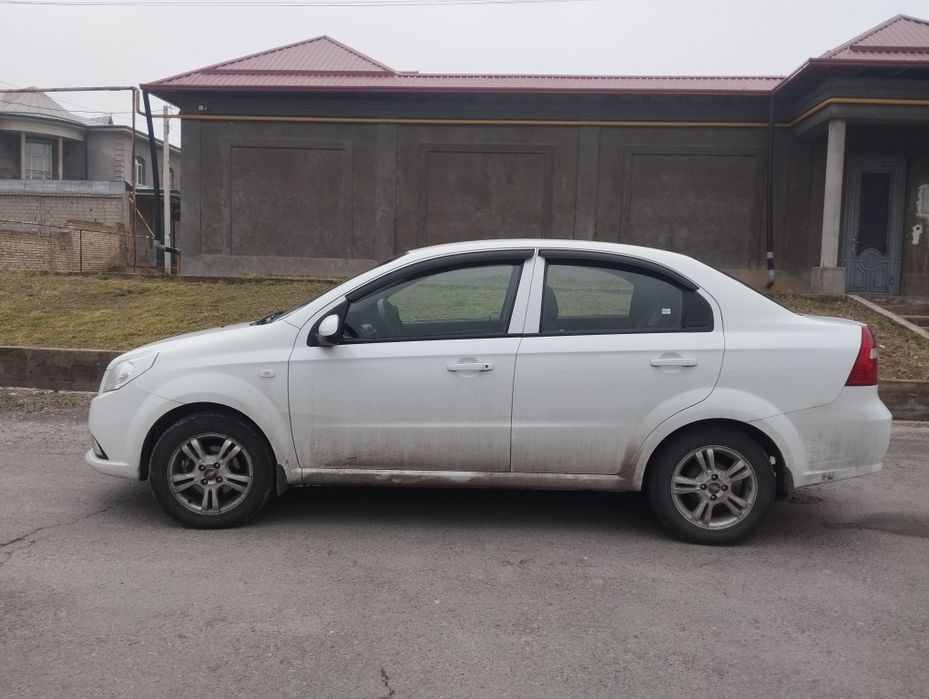 Нексия3 сотилади