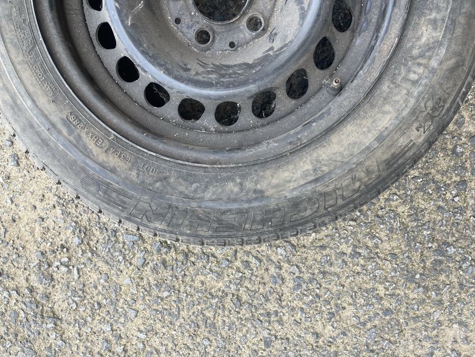 Vand janta + anvelopa vara  205/65 R15 Michelin - roata de rezerva