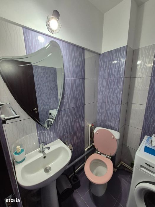 Se oferă spre închiriere apartament 3 camere, 70 mp, mobilat și utilat
