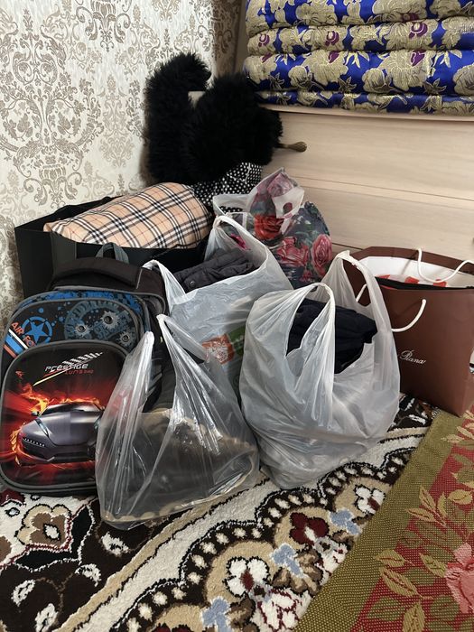Отдам вещи  бесплатно