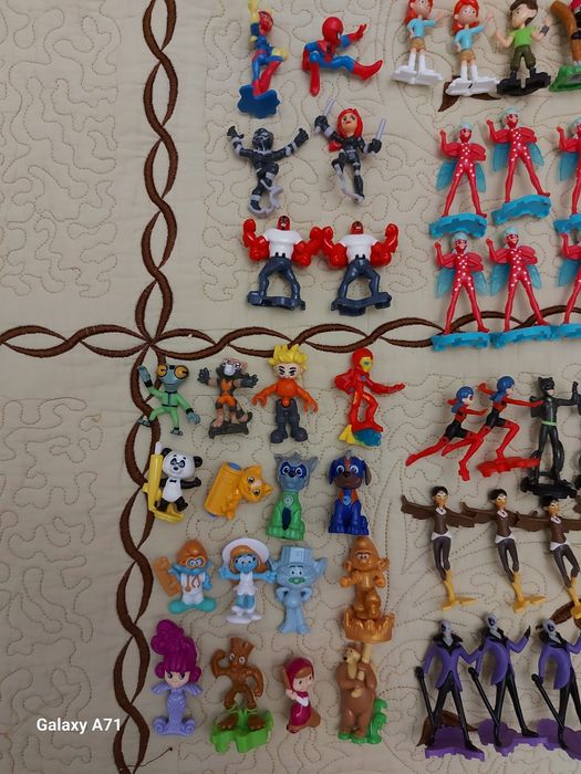 Киндер игрушки разные