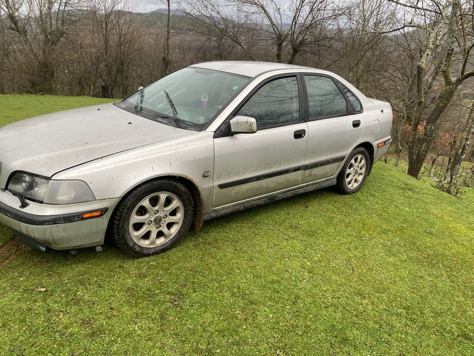 Volvo S40 1.9 115кс колата се продава на части