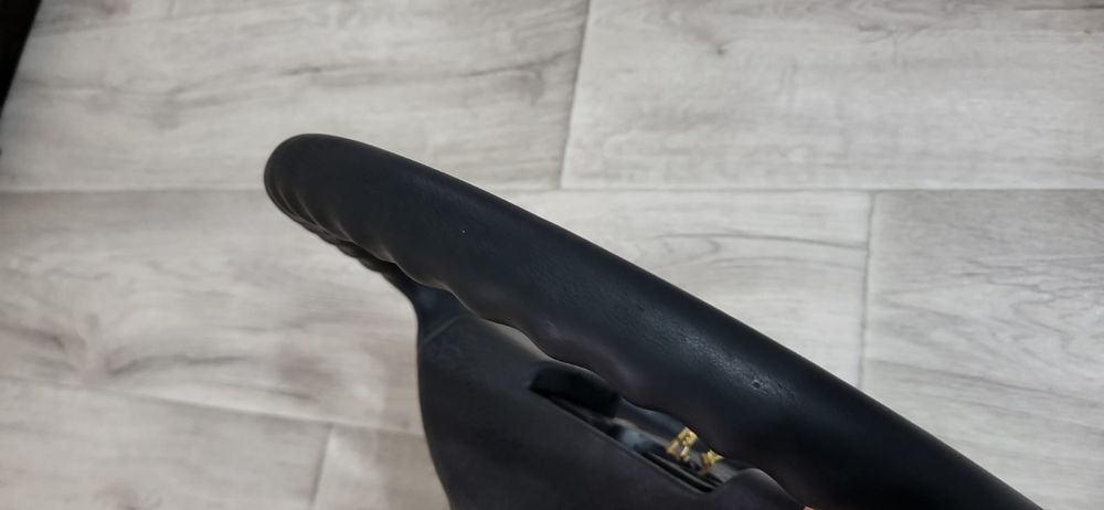 Продам руль пассат б3