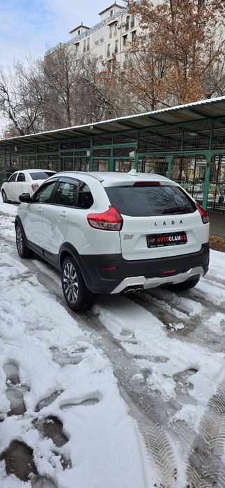 X - ray кросс новая машина 1.8