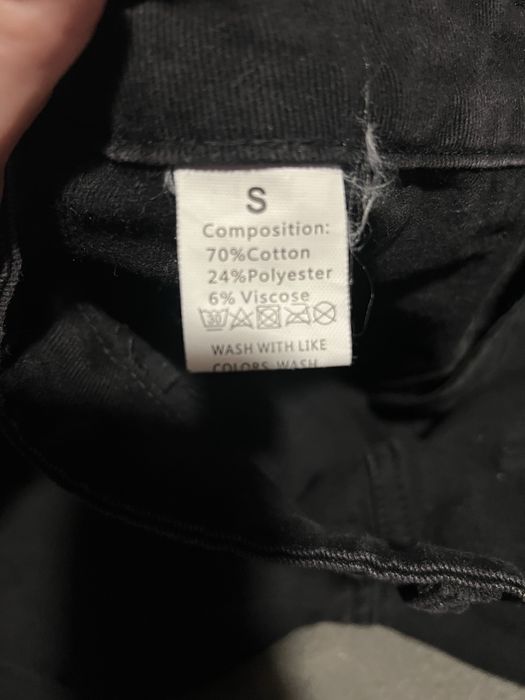 Черни нови дънки