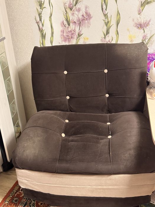 Продам диван в хорошем состоянии