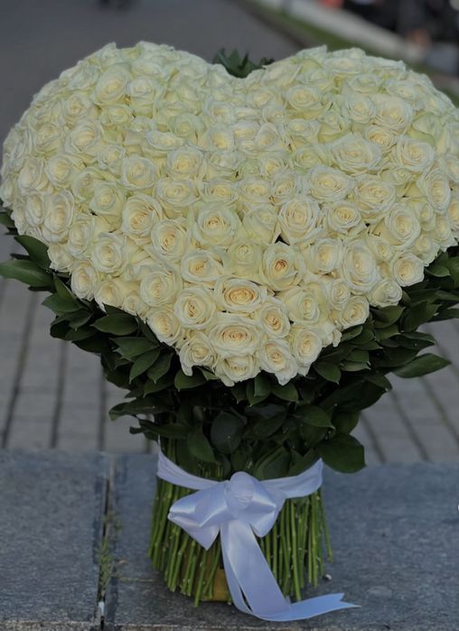 Роза из форма сердечко цена от 35.000