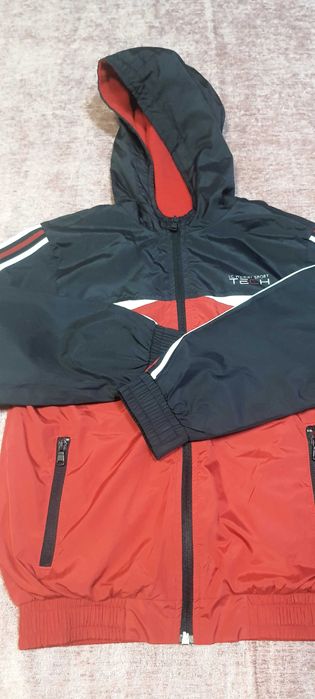 Есенно пролетно леко яке