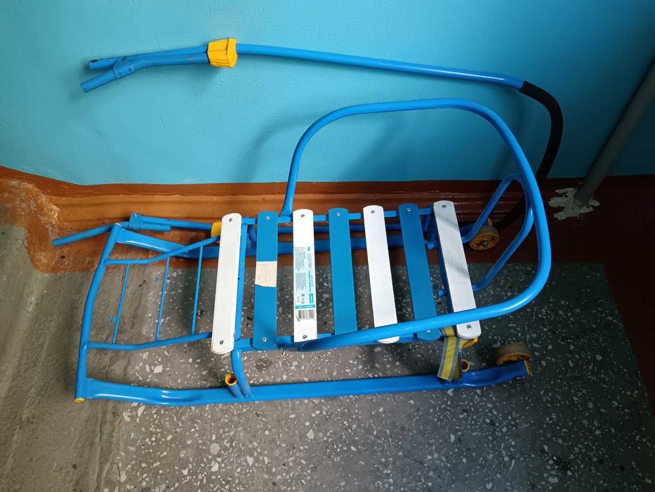 Санки готовь летом