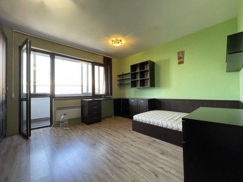 Дава се под наем Тристаен апартамент в Варна, Център - 91 кв.м за 648.21 € - Снимка #4