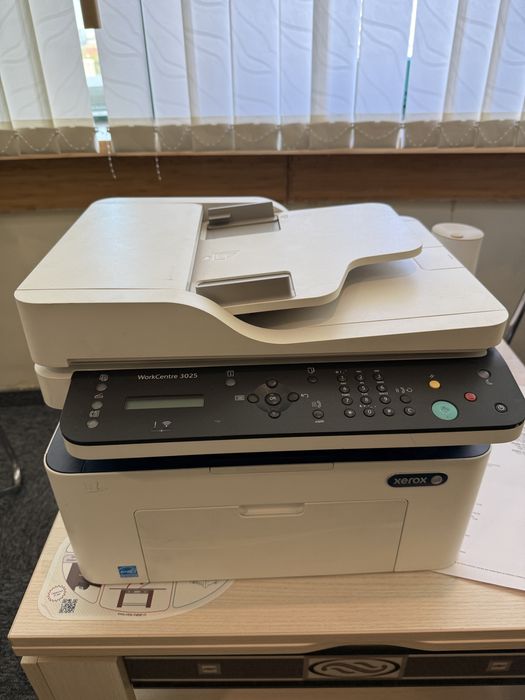 Продам мфу (принтер, копер, сканер)  Canon MF 211