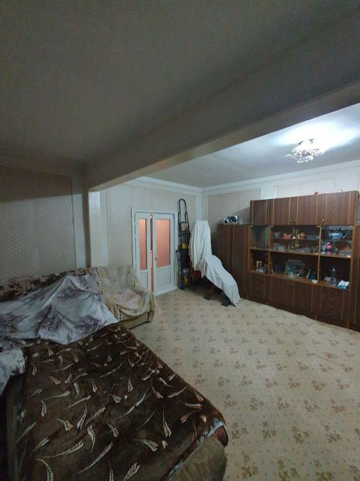 Продаётся 4 комнатная квартира..