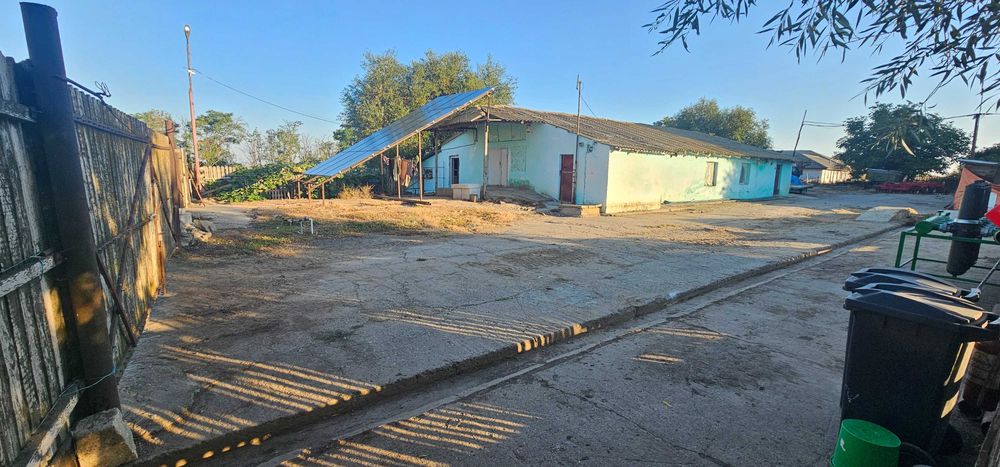 Vand sediu ferma agricola