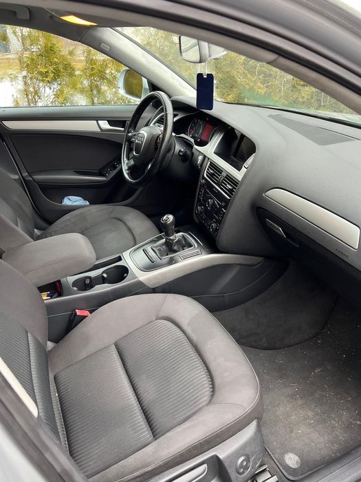 Vând autoturism AUDI A 4