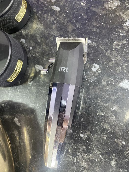 Массажер ,Машинки Jrl,BaByliss pro