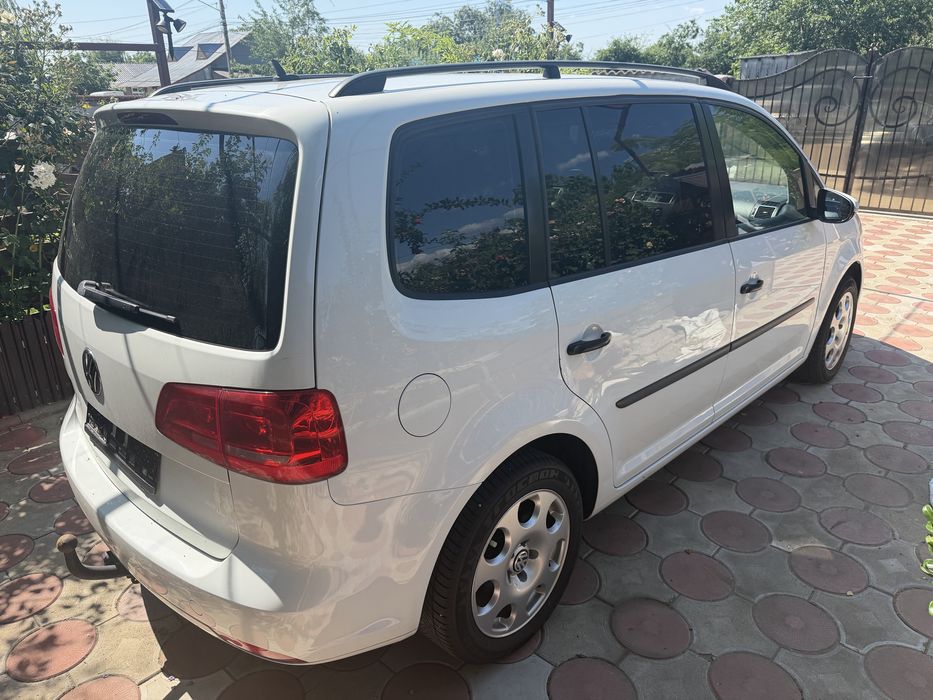 VOLKSWAGEN Touran 2014 — imagine 5