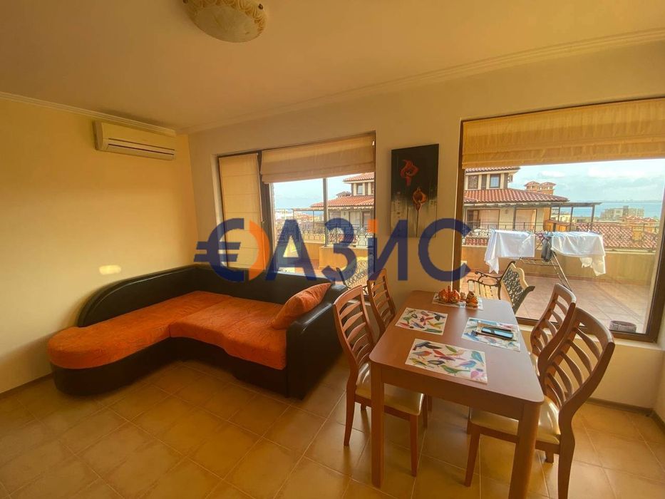 Продава се Двустаен апартамент в Свети Влас - 115 кв.м за 537 €/кв.м - Снимка #2