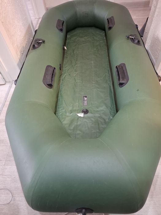 Продам надувная лодка двух местная