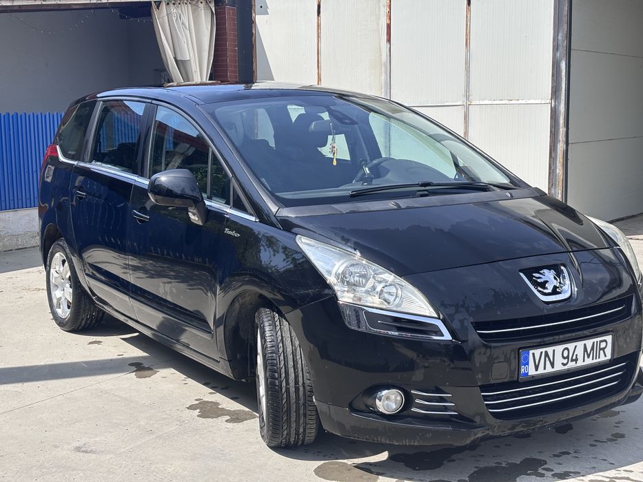 Peugeot 5008 2012