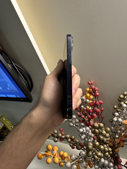 Продам IPhone 14 128gb