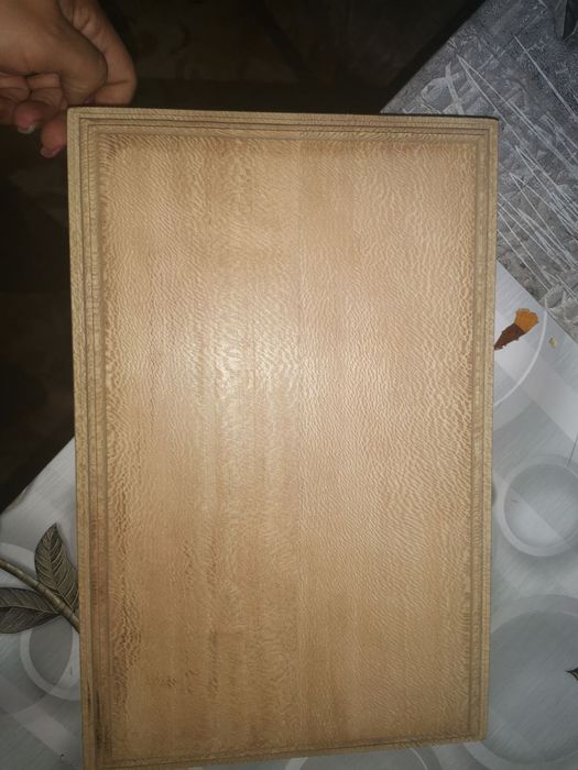 Разделочные доски из твердой породы древесины.