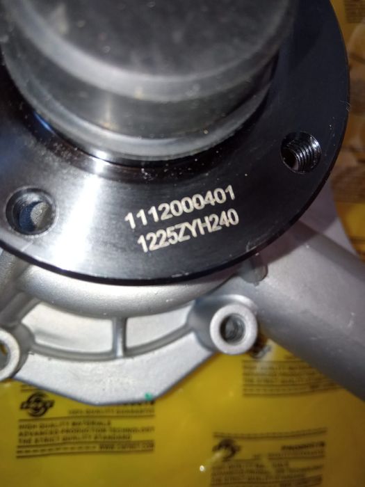 Продам помпу на Мерседес