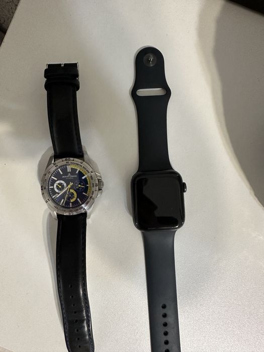 Часы наручные 2 штук