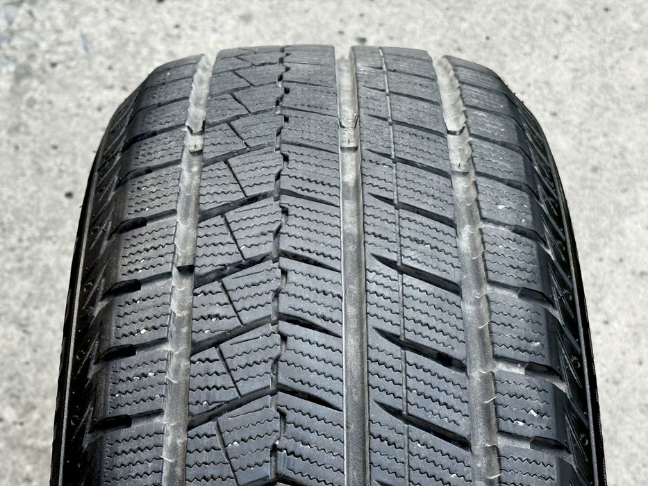 215|55 R17. Sonix.
