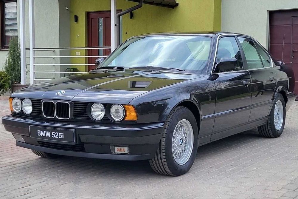 Бампер задний бмв е34/ bmw e34
