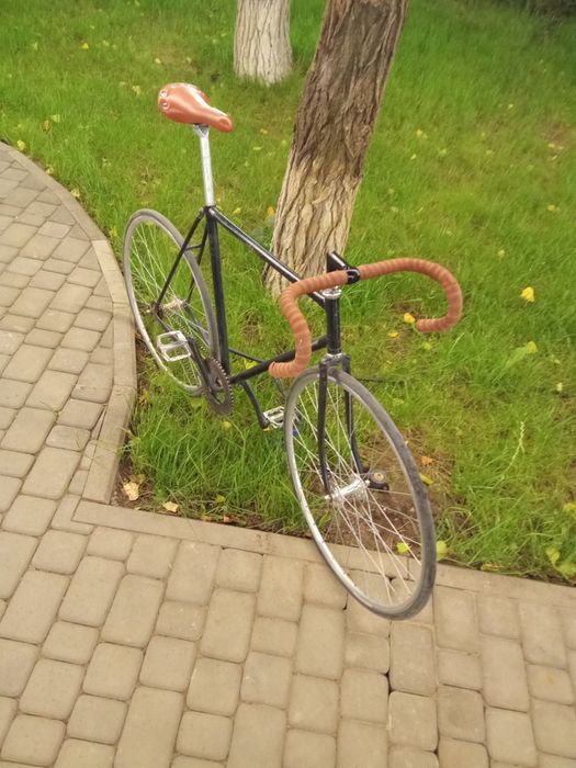 Продам велосипед фикс возможен торг