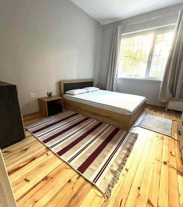 Дава се под наем Тристаен апартамент в София, Лозенец - 78 кв.м за 780 € - Снимка #2