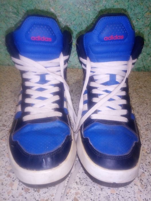 Кроссовки Adidas оригинал. 39 размер