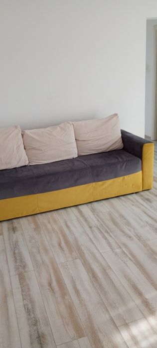 Proprietar închiriez apartament cu 3 camere.