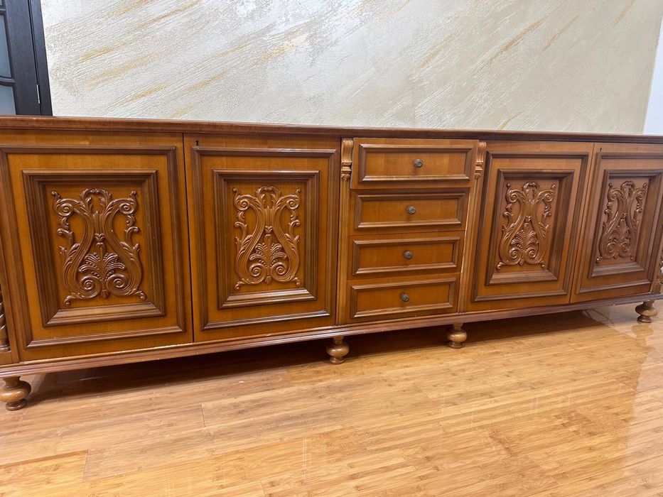 Mobila de sufragerie si comoda in stare perfecta foarte frumoasa