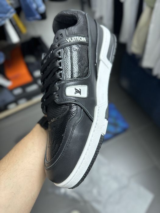 louis vuitton.sneakers