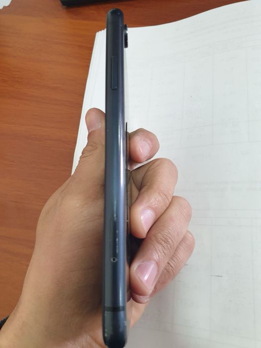 Iphone XR 128 gb holati yaxshi