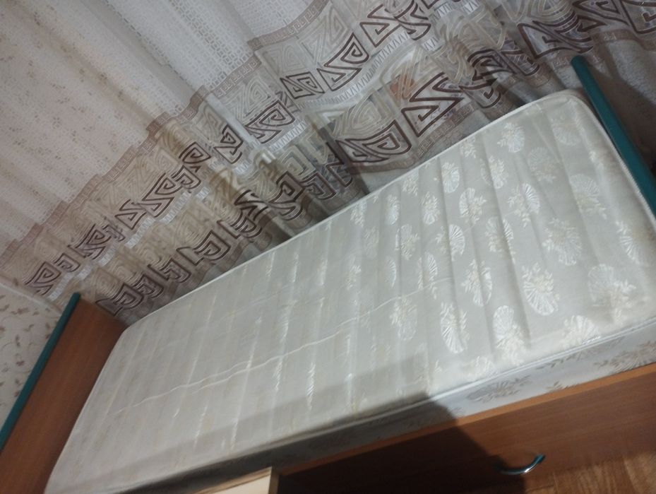 Кровать полуторка